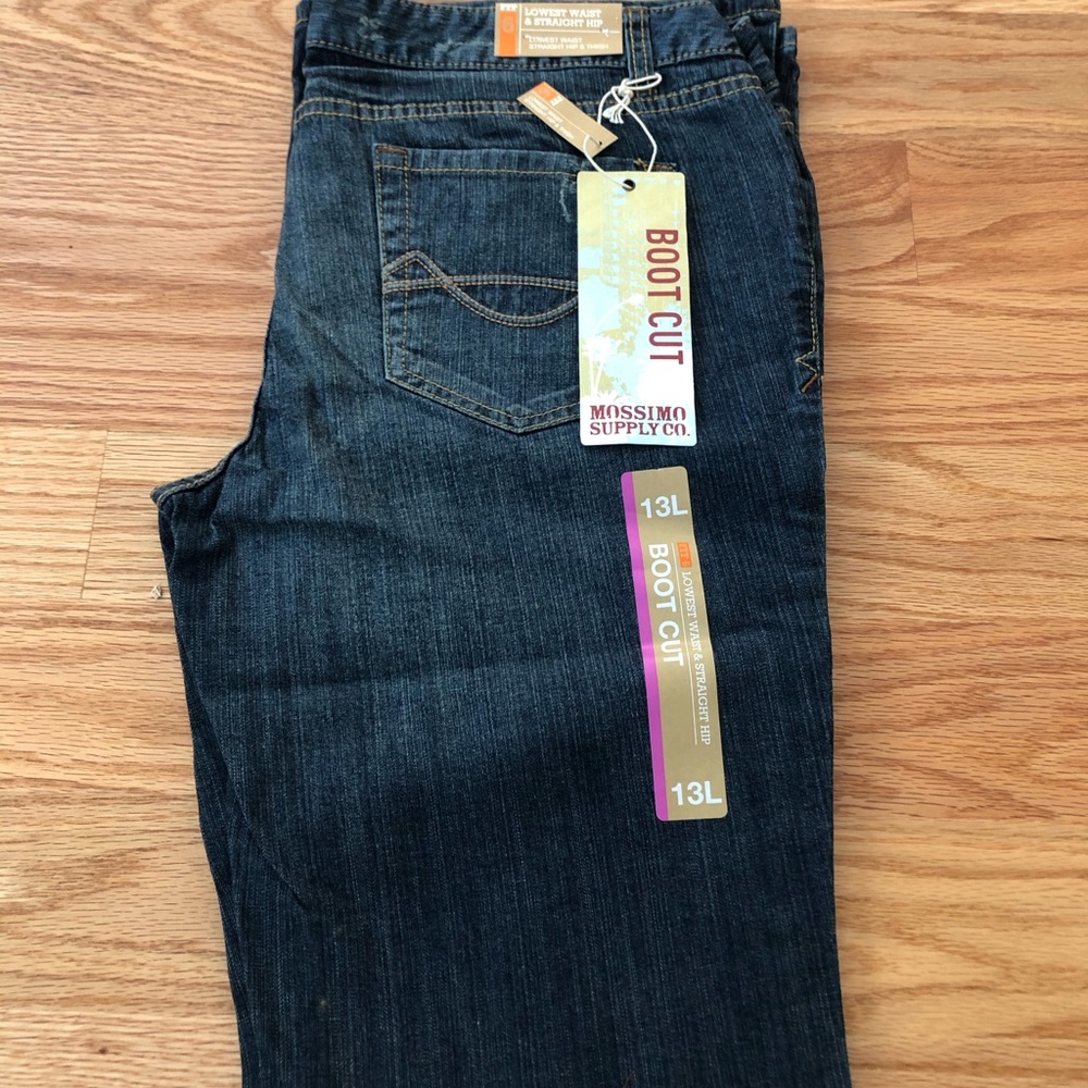 Mossimo low waist boot cut jeans. NWT